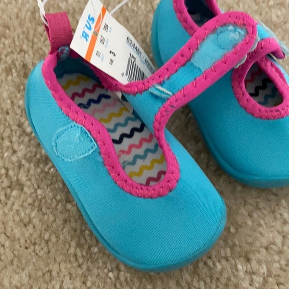 NWT Infant water shoes - Picture 2 of 5
